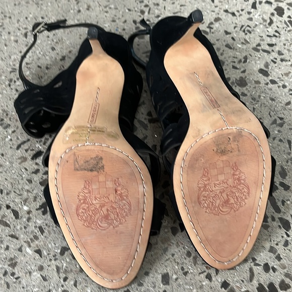Vince Camuto suede leather filigree sandals size 8 - Picture 4 of 7